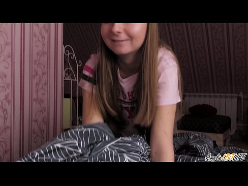 ❤️ Blondie-k bere BFF-ren sakon zurrupatzen du eta esperma jasotzen du ahoan ☑ Super pornoa pornoan eu.pornolymp.ru ️❤